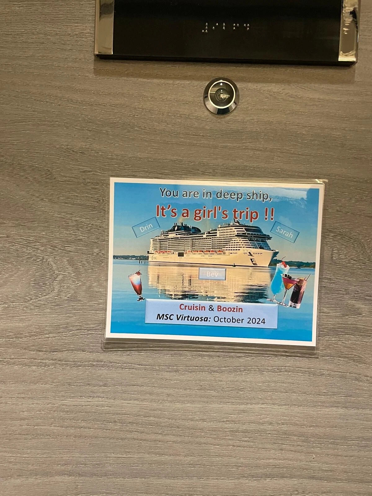 Magnetic Cruise Cabin Door Decoration - "It's a girls trip"- Can be customised (Laminated)